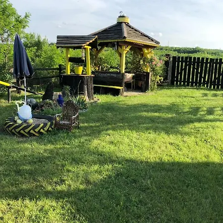 Angelinin בית הארחה 2*